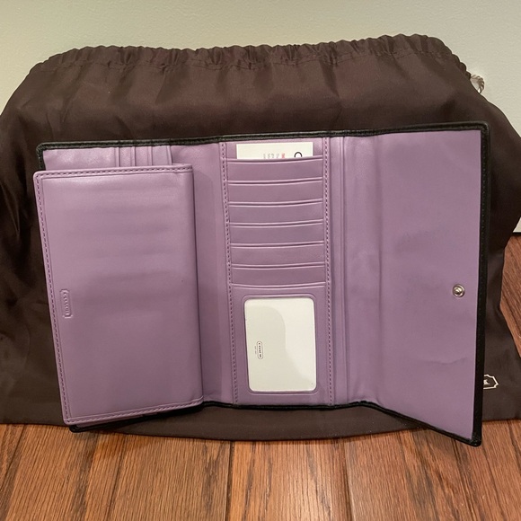 Coach full-size check book wallet (leather) - Picture 3 of 3